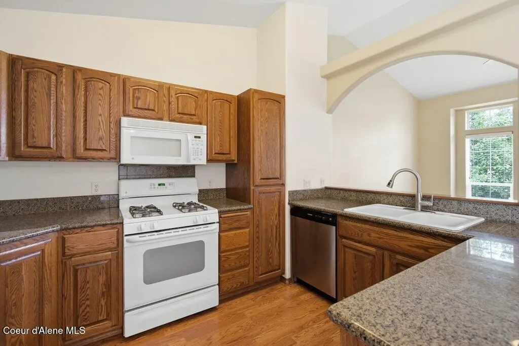 2806 W Blueberry Circle Hayden ID 83835