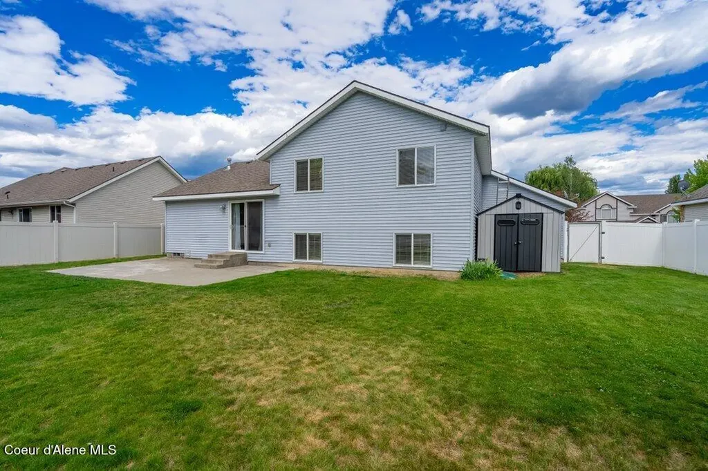 2806 W Blueberry Circle Hayden ID 83835