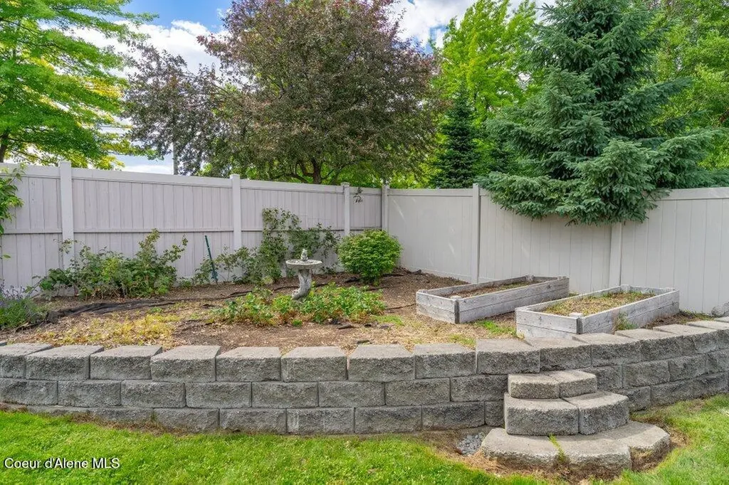 2806 W Blueberry Circle Hayden ID 83835