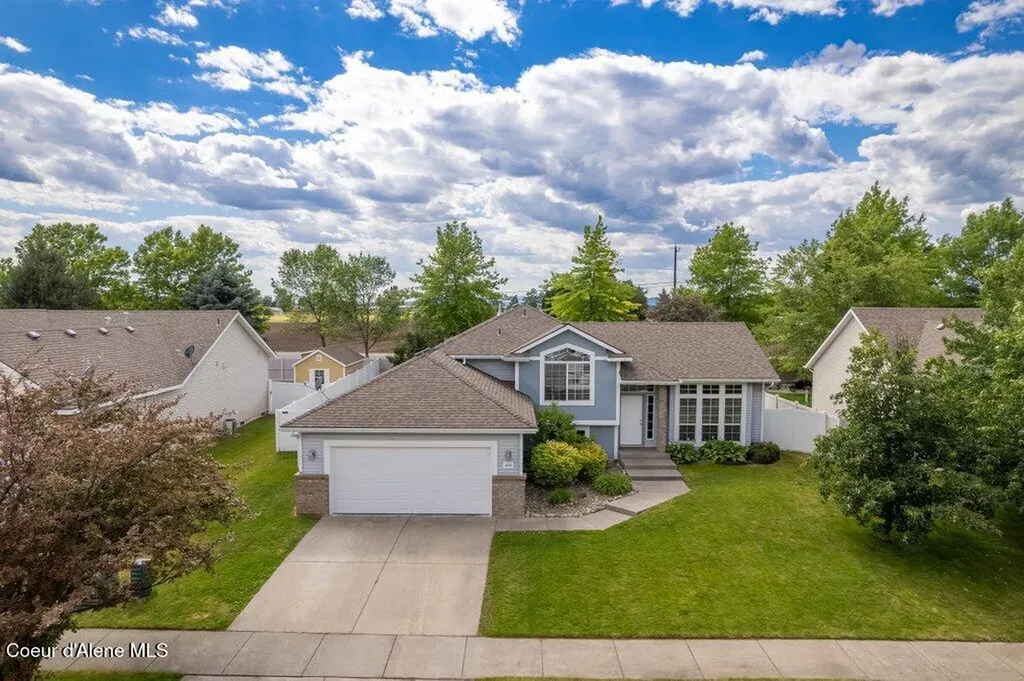 2806 W Blueberry Circle Hayden ID 83835