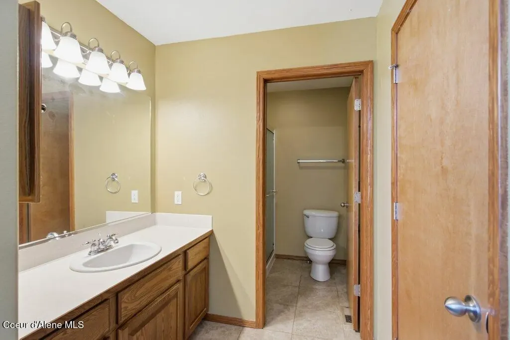 2806 W Blueberry Circle Hayden ID 83835