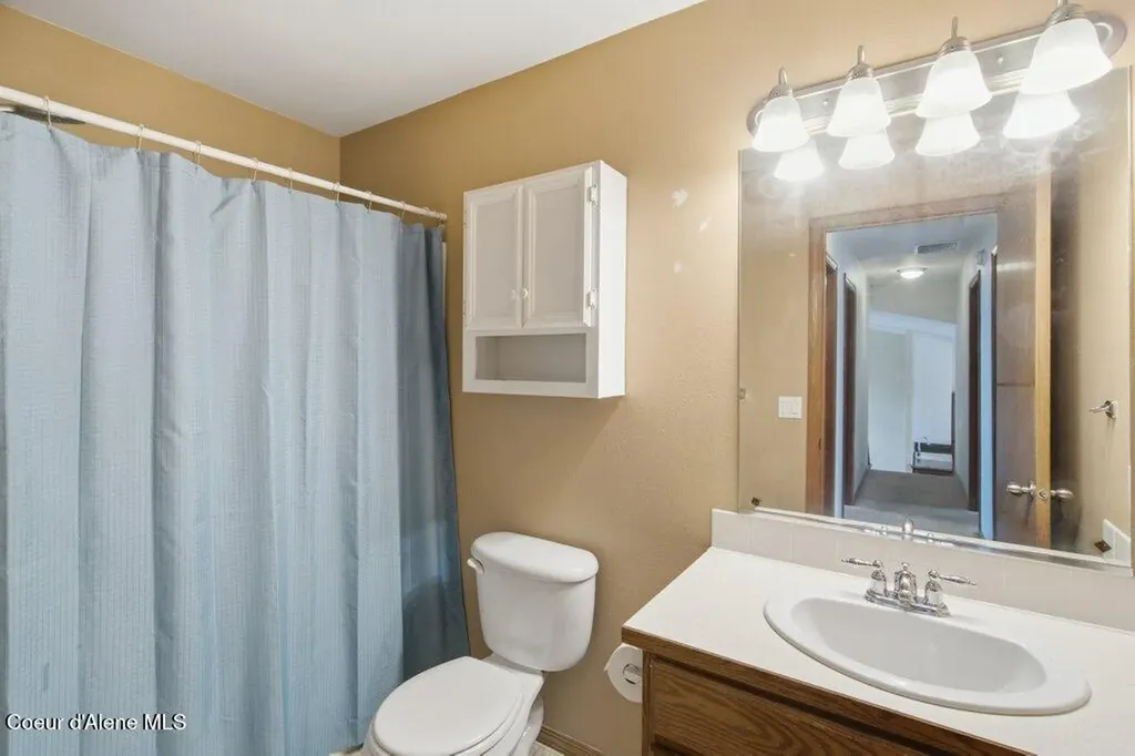 2806 W Blueberry Circle Hayden ID 83835