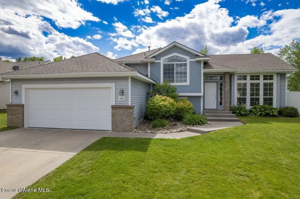 2806 W Blueberry Circle Hayden ID 83835