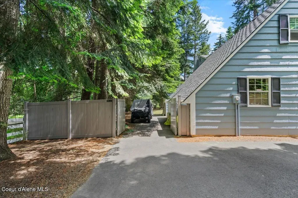 11820 N Friar Drive Hayden ID 83835