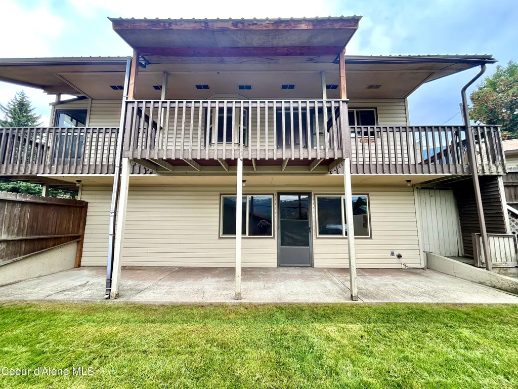 119 S 5th Street St. Maries ID 83861