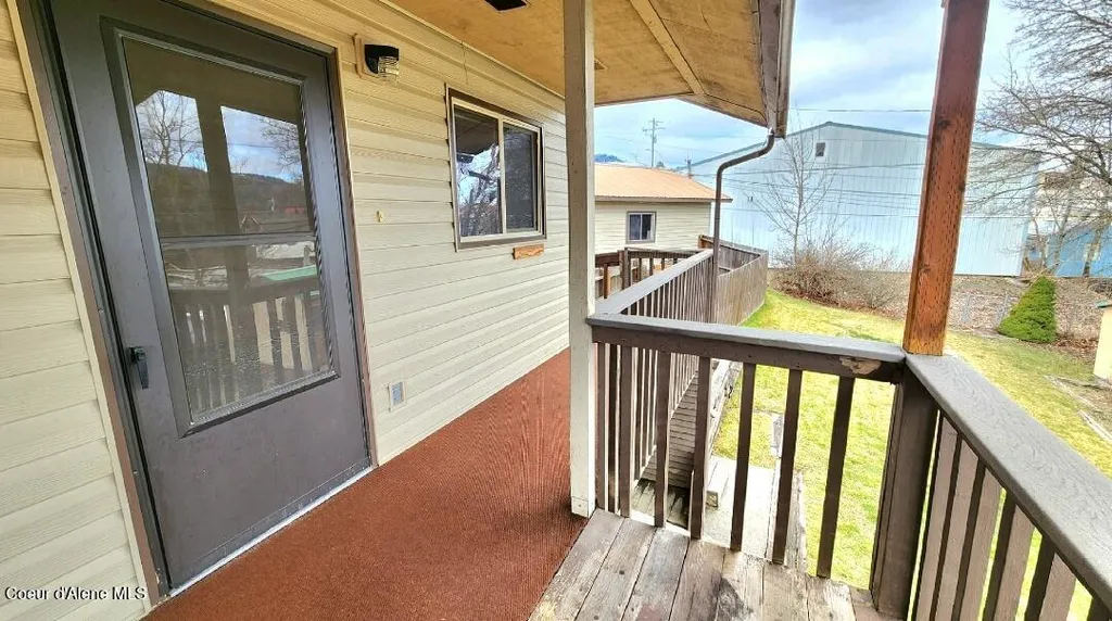 119 S 5th Street St. Maries ID 83861