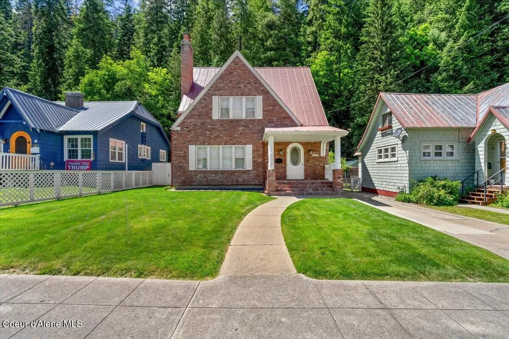 10 King Street Wallace ID 83873