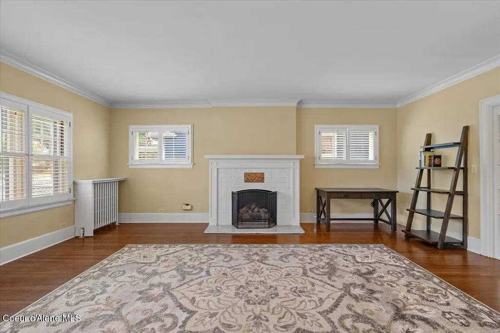 10 King Street Wallace ID 83873