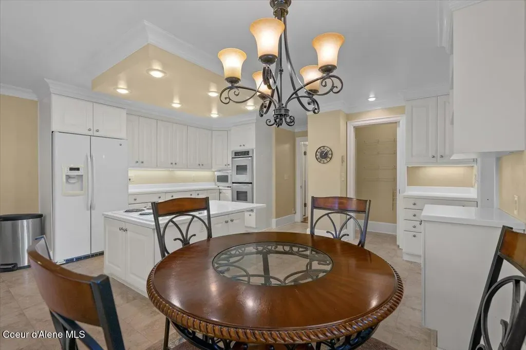 10 King Street Wallace ID 83873