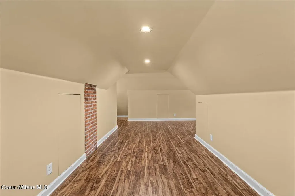 10 King Street Wallace ID 83873