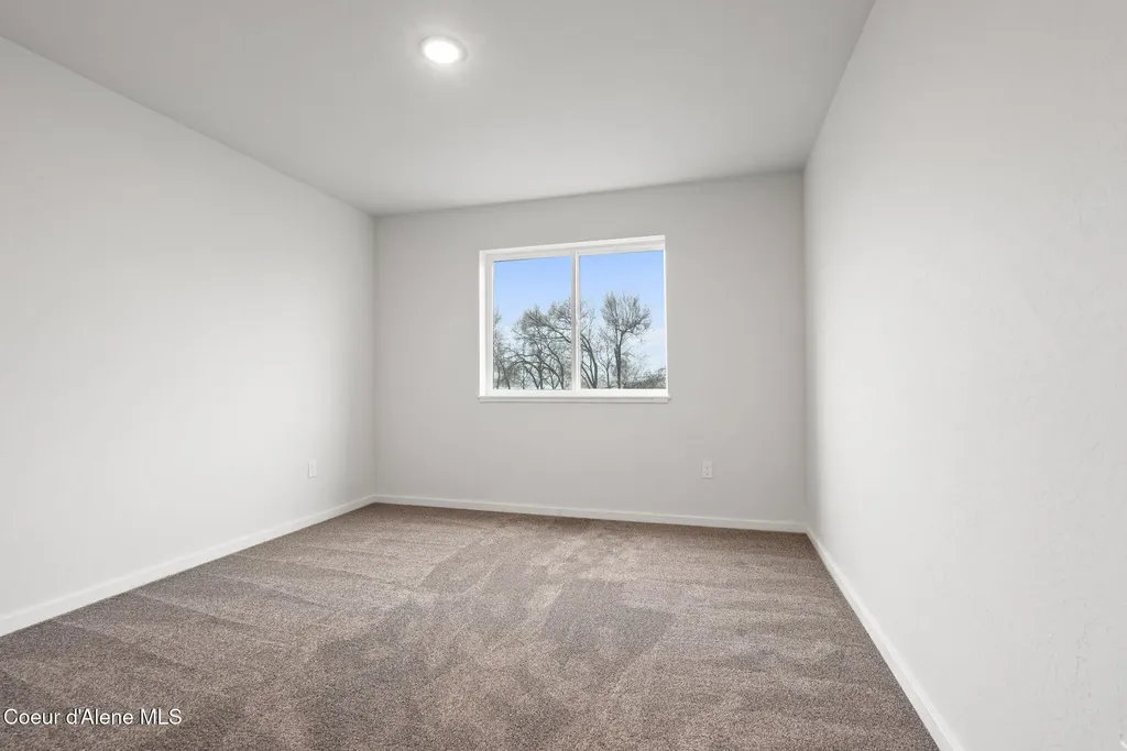 9836 N Laylin Circle Hayden ID 83835
