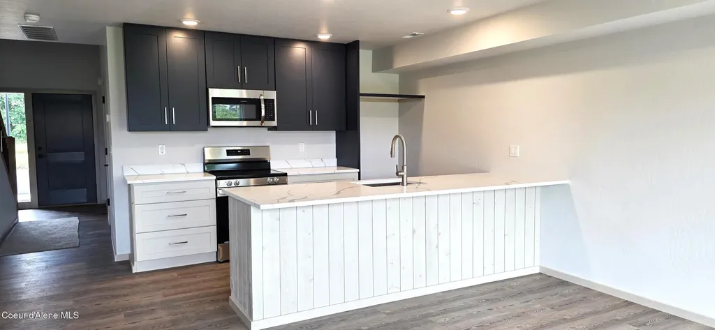 9836 N Laylin Circle Hayden ID 83835