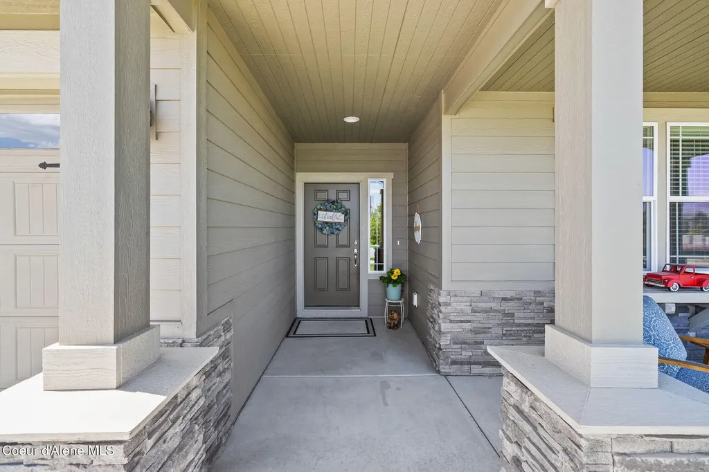3665 N Croghan Drive Post Falls ID 83854