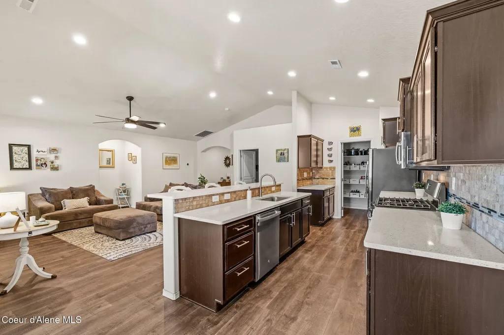 3665 N Croghan Drive Post Falls ID 83854