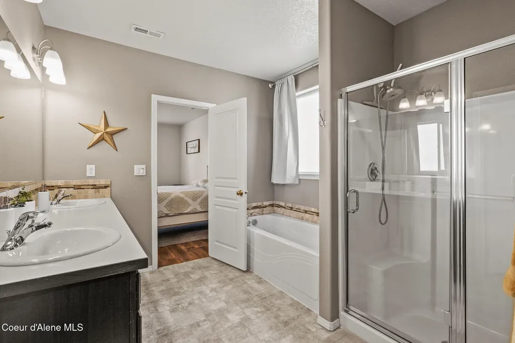 3665 N Croghan Drive Post Falls ID 83854