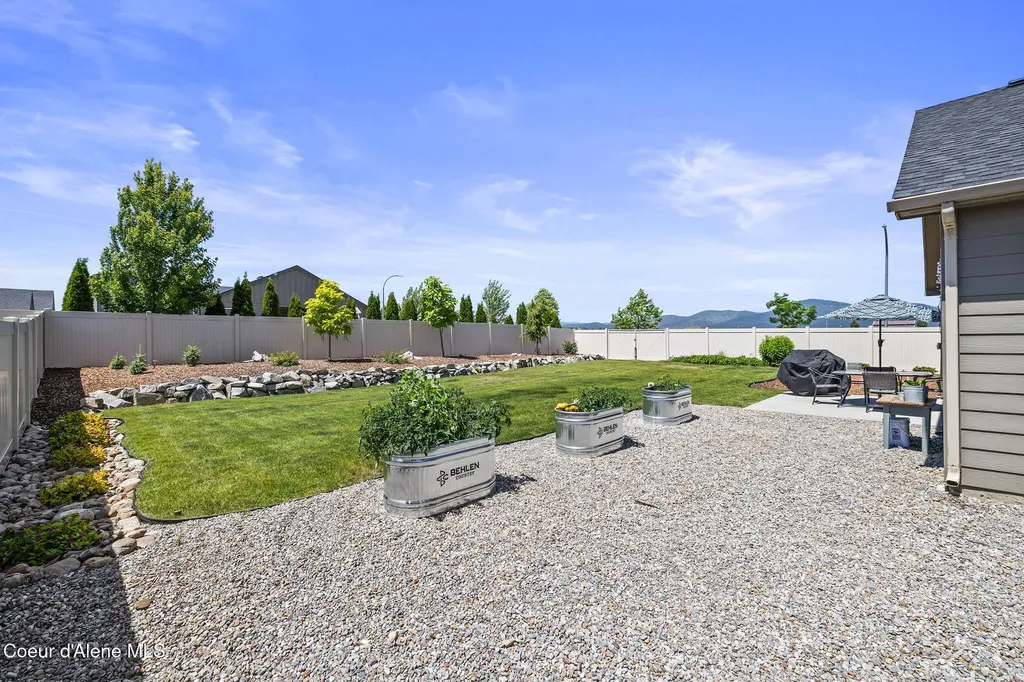 3665 N Croghan Drive Post Falls ID 83854