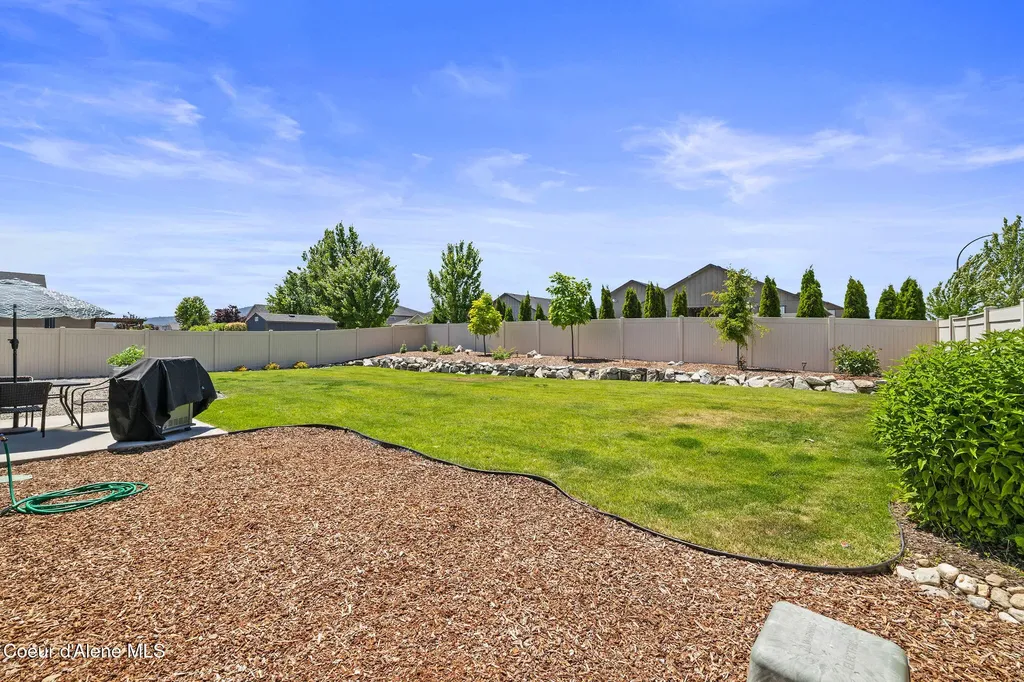 3665 N Croghan Drive Post Falls ID 83854