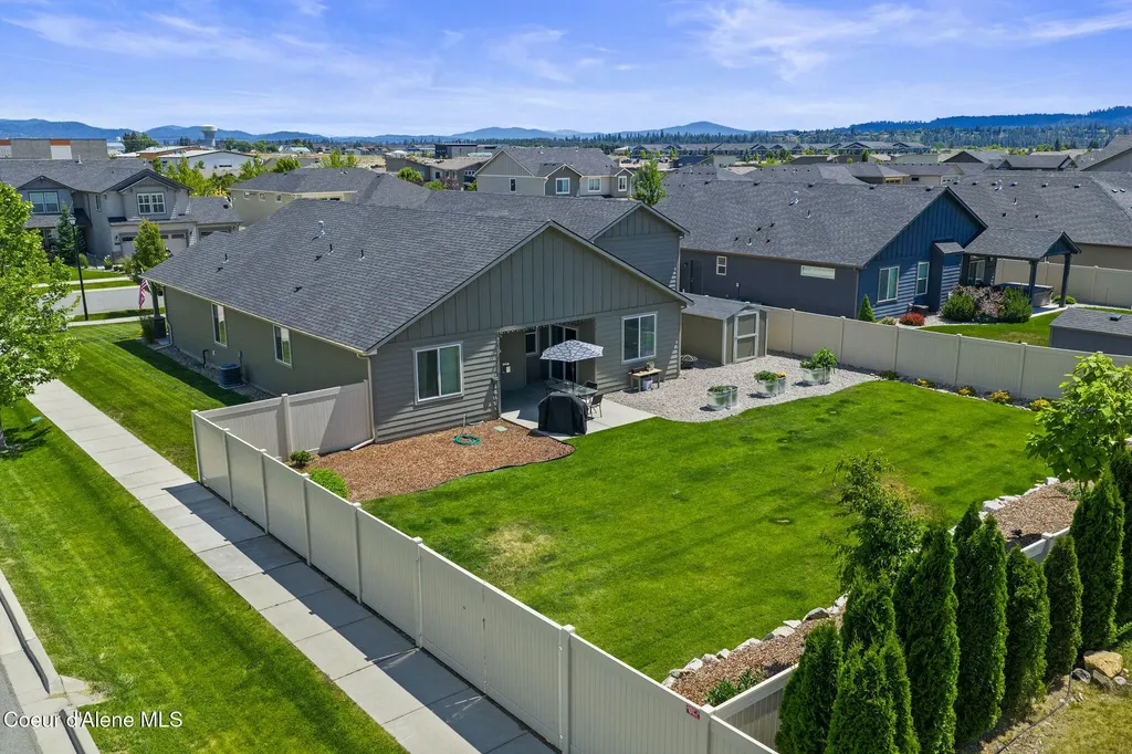 3665 N Croghan Drive Post Falls ID 83854