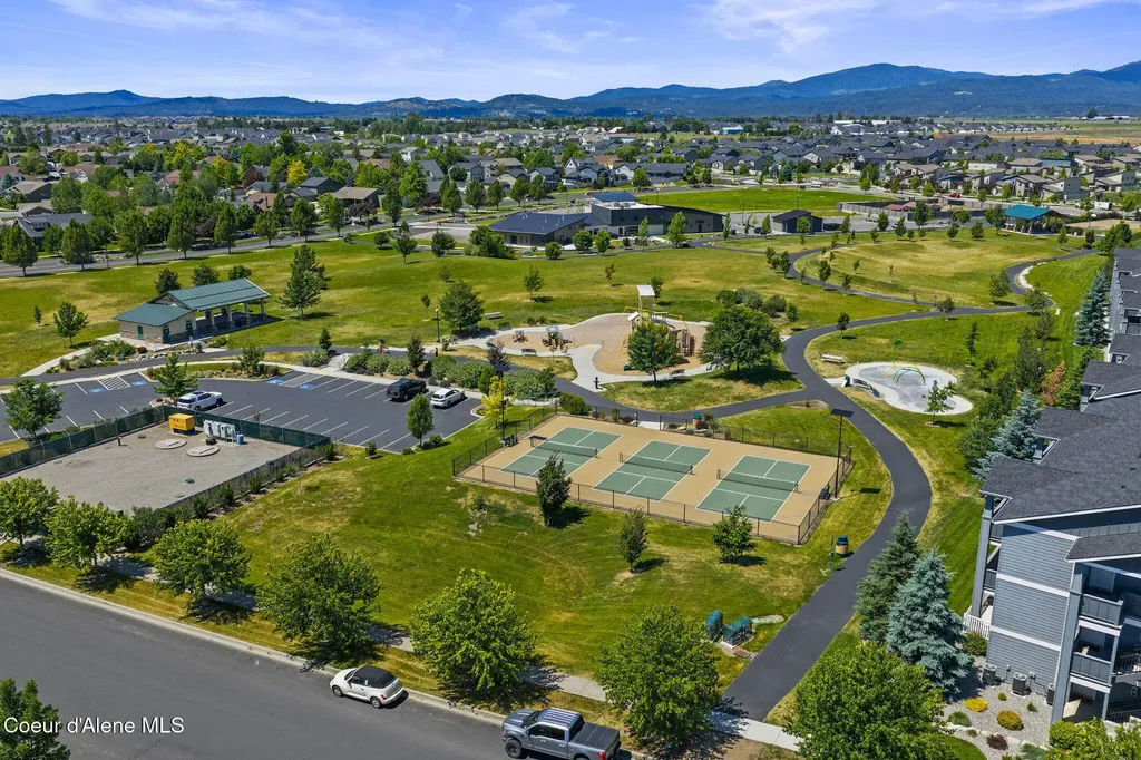 3665 N Croghan Drive Post Falls ID 83854