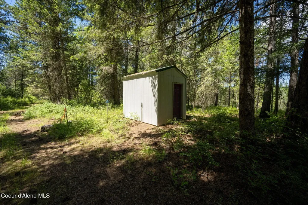 965 Trails End Road Athol ID 83801