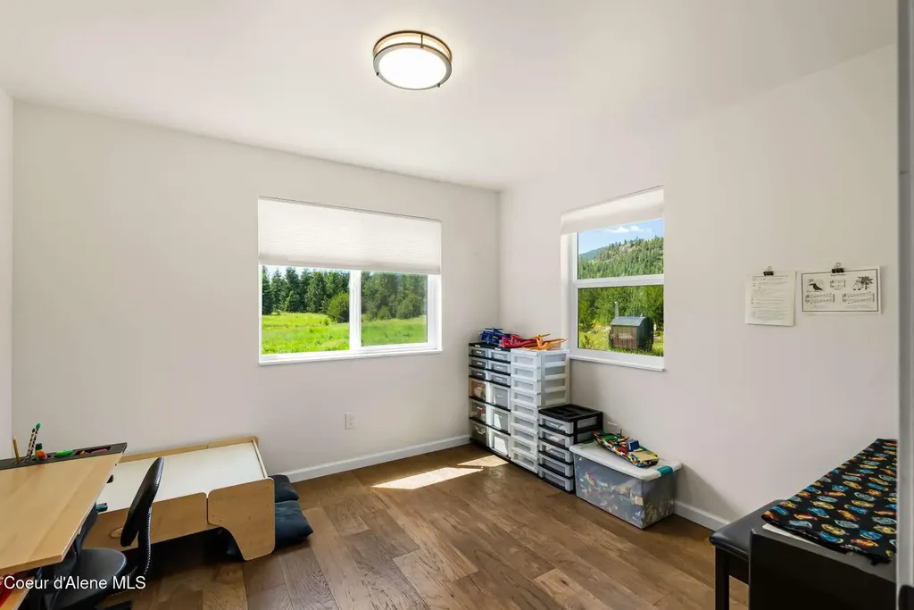2301 Mc Arthur Lake Road Naples ID 83847