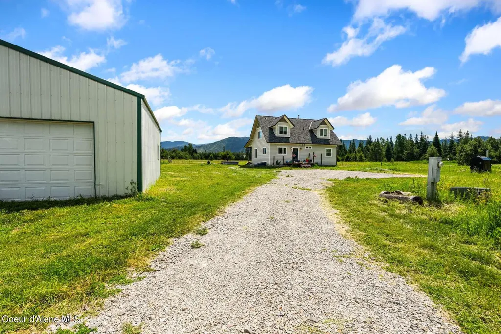 2301 Mc Arthur Lake Road Naples ID 83847