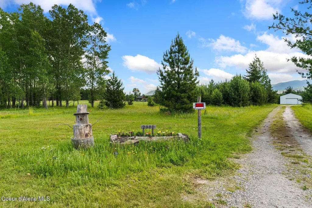 2301 Mc Arthur Lake Road Naples ID 83847