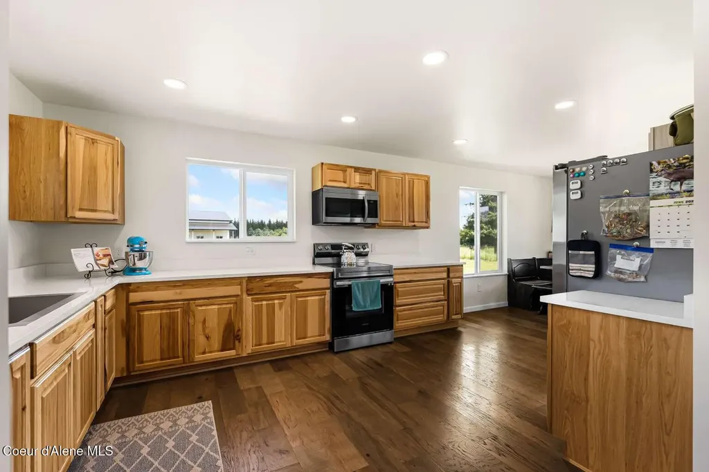 2301 Mc Arthur Lake Road Naples ID 83847