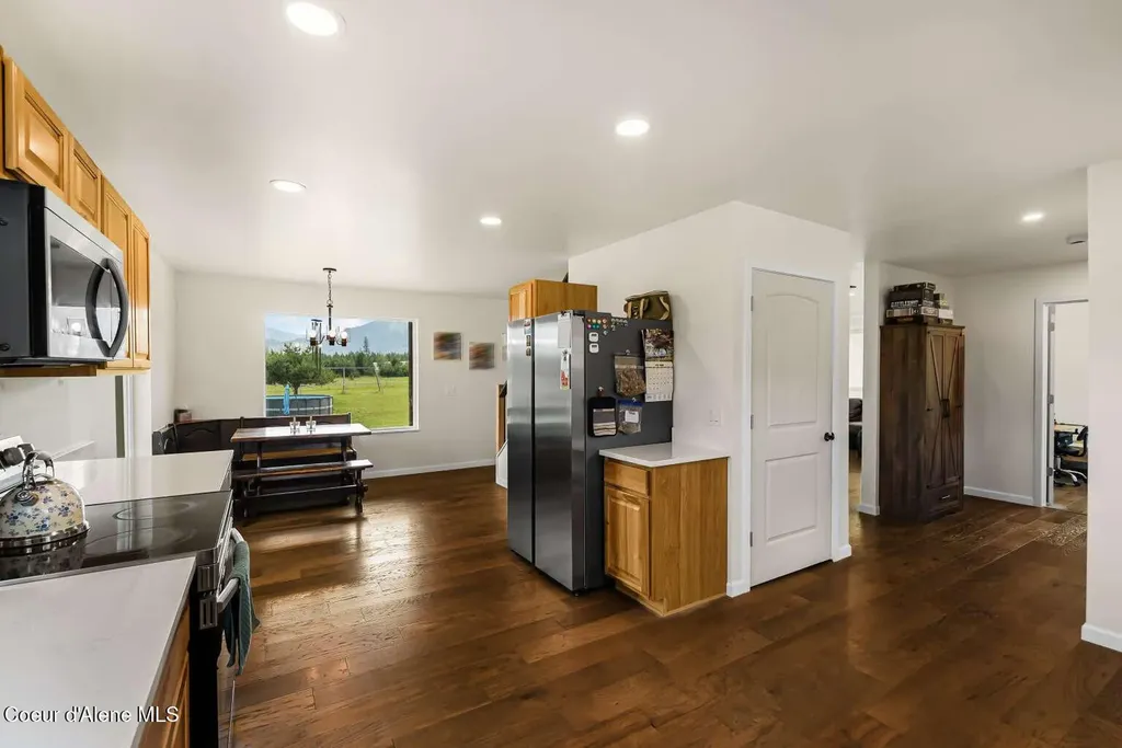 2301 Mc Arthur Lake Road Naples ID 83847