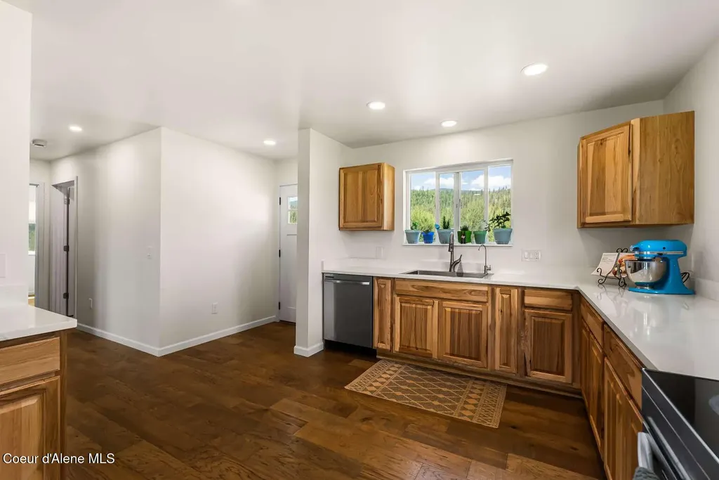 2301 Mc Arthur Lake Road Naples ID 83847