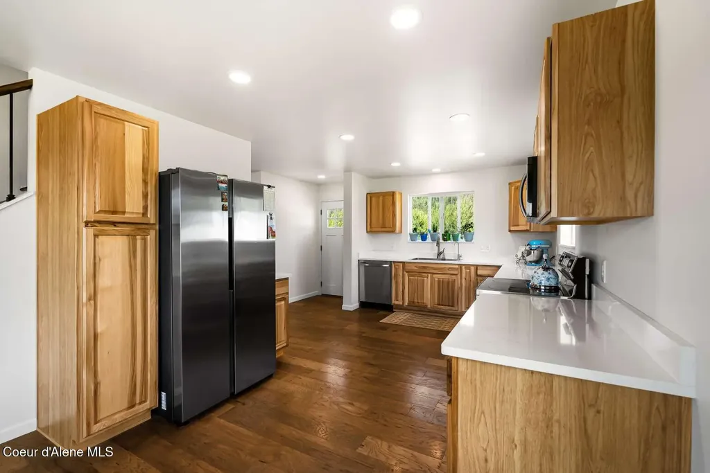 2301 Mc Arthur Lake Road Naples ID 83847