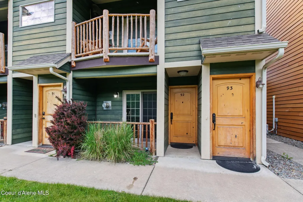 92 Lookout Peak Drive Pinehurst ID 83850