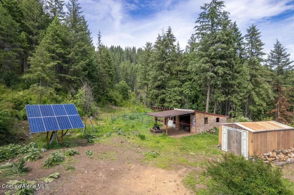 701 Cabin Ridge Road Spirit Lake ID 83869