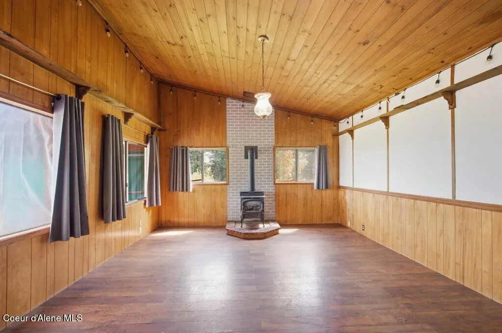 701 Cabin Ridge Road Spirit Lake ID 83869