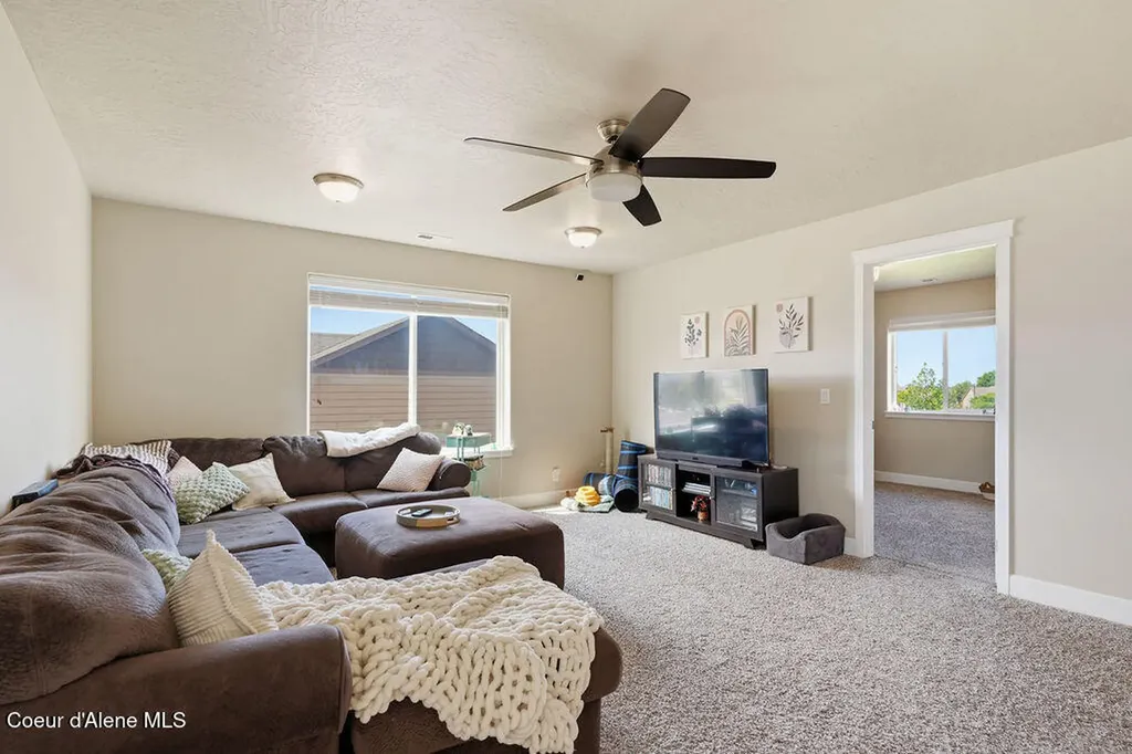 2028 N Ivory Lane Post Falls ID 83854