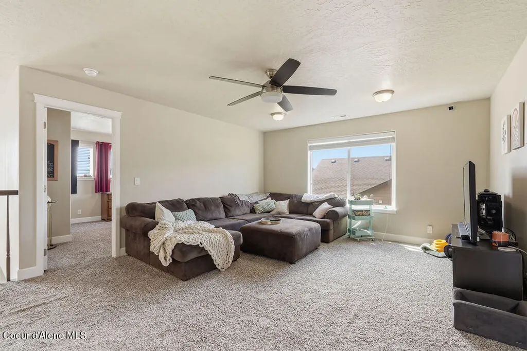 2028 N Ivory Lane Post Falls ID 83854