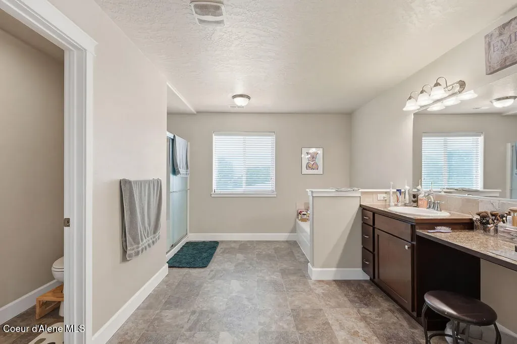 2028 N Ivory Lane Post Falls ID 83854