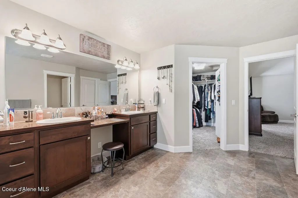 2028 N Ivory Lane Post Falls ID 83854