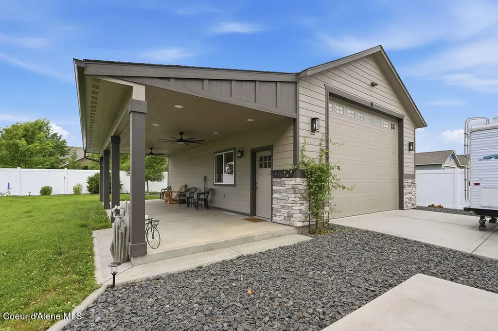 2028 N Ivory Lane Post Falls ID 83854