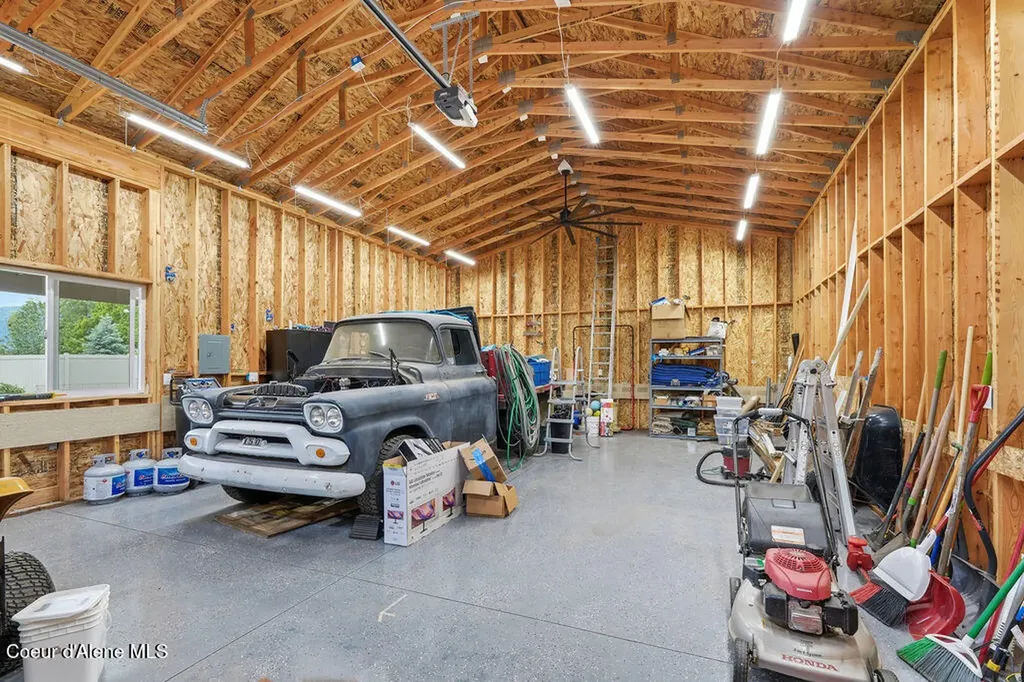 2028 N Ivory Lane Post Falls ID 83854