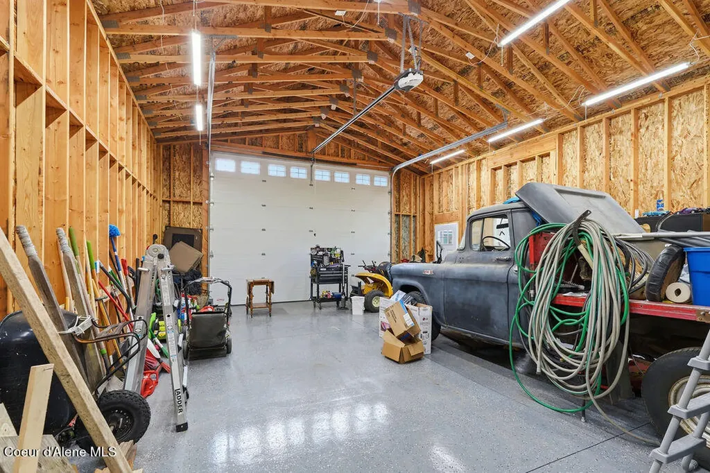 2028 N Ivory Lane Post Falls ID 83854