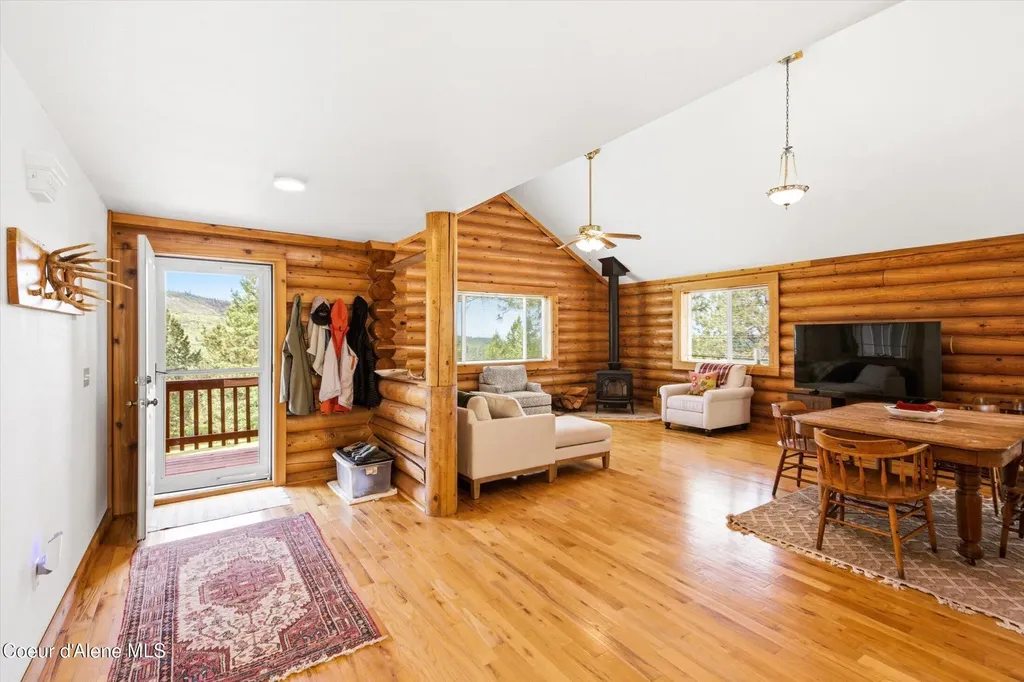 3132 Windfall Pass Road Plummer ID 83851