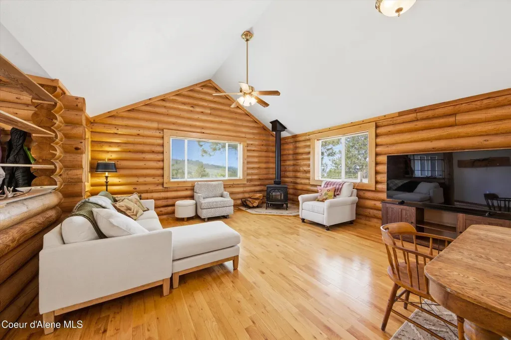 3132 Windfall Pass Road Plummer ID 83851