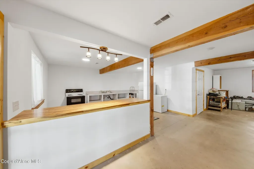 3132 Windfall Pass Road Plummer ID 83851