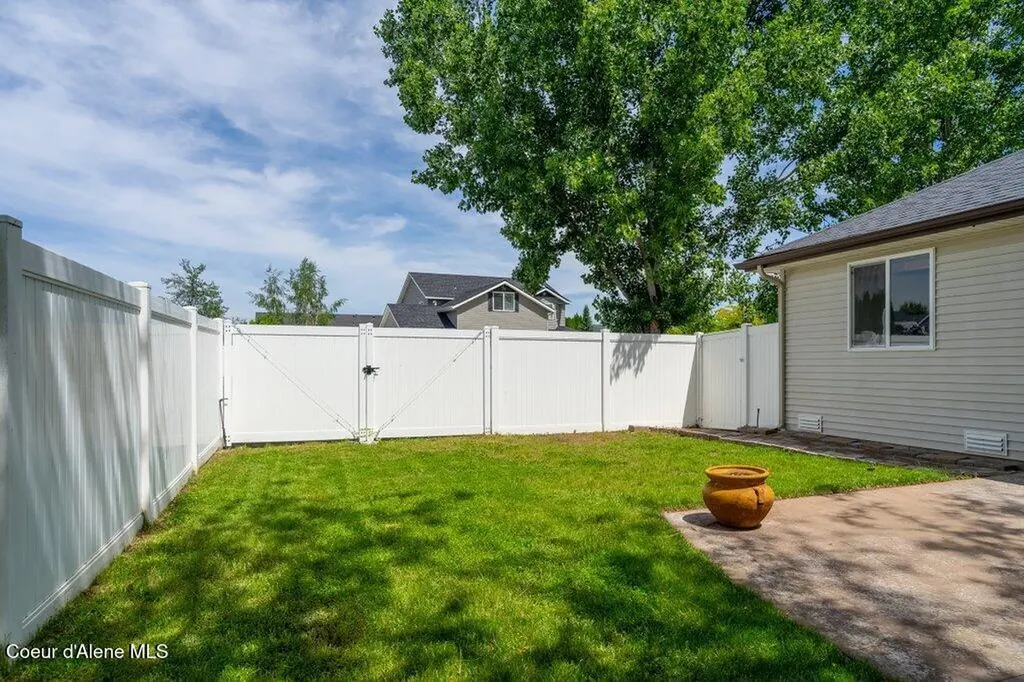 8903 N Newcastle Lane Hayden ID 83835