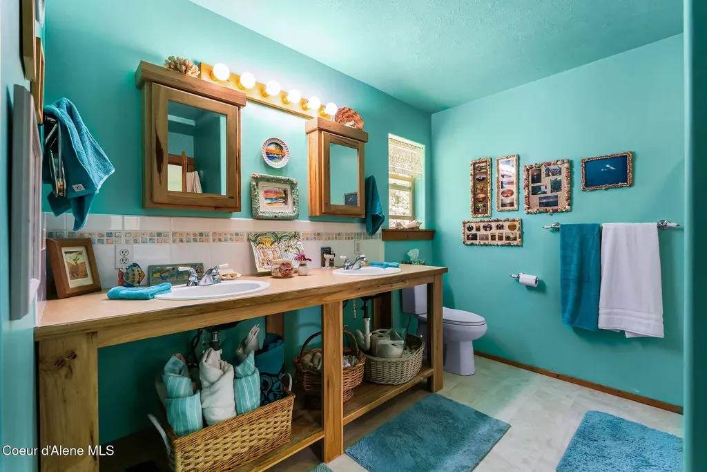 561 Geenen Road Cocolalla ID 83813