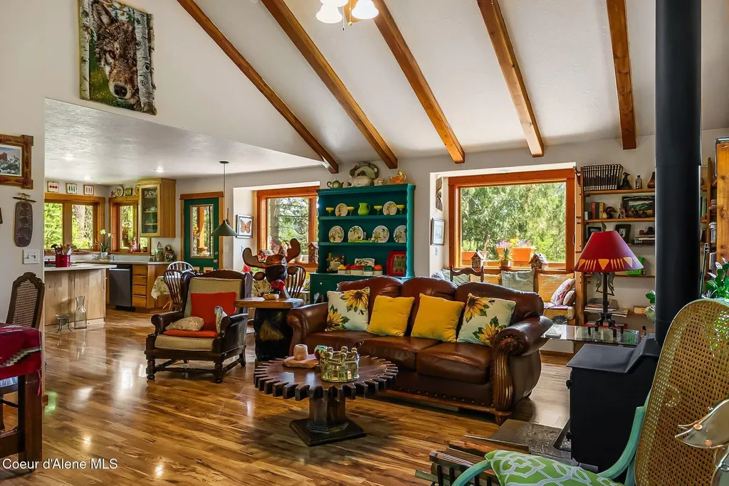 561 Geenen Road Cocolalla ID 83813