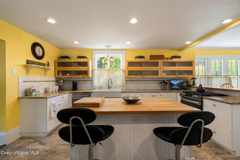 536 Erie Street Sandpoint ID 83864