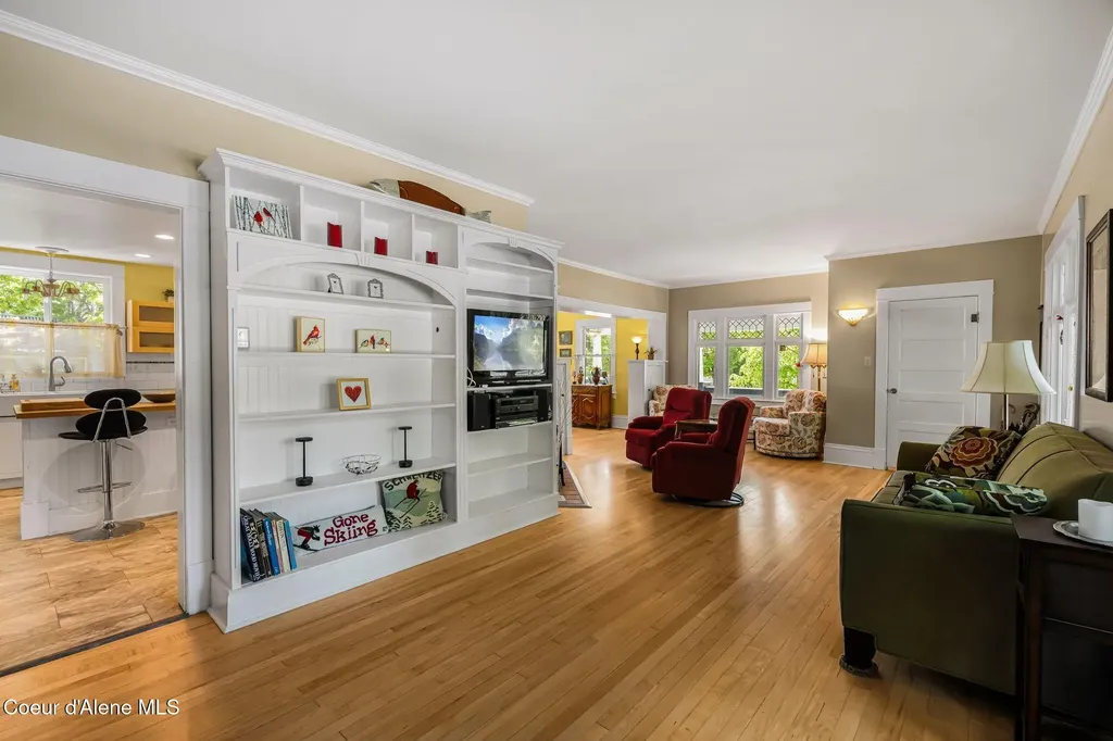 536 Erie Street Sandpoint ID 83864
