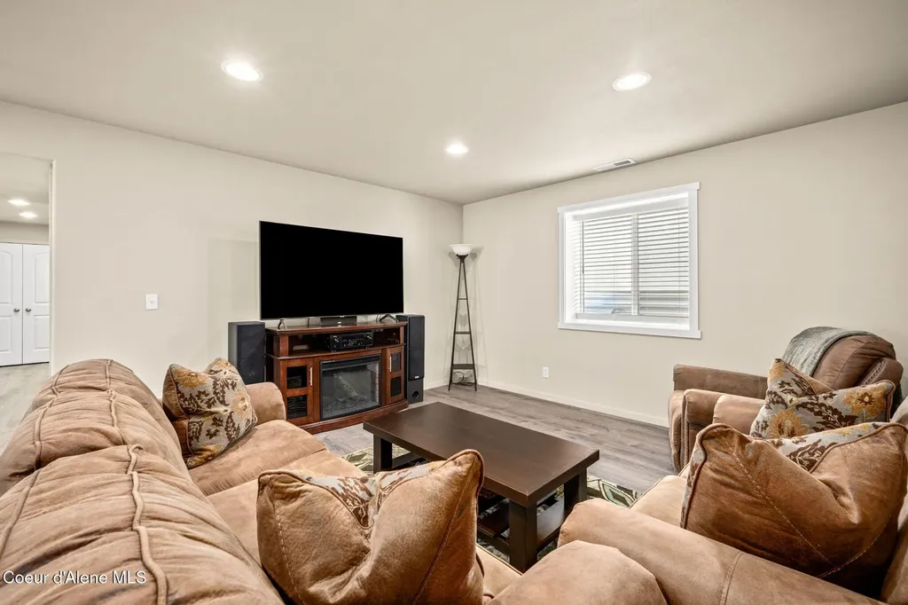 516 W Tennessee Avenue Post Falls ID 83854